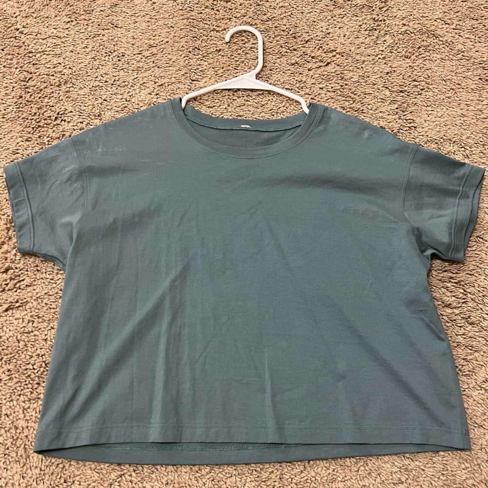 lulu lemon crop top